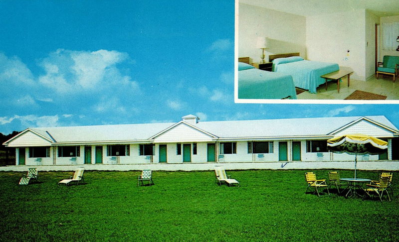 Chapel Hill Motel - Old Postcard